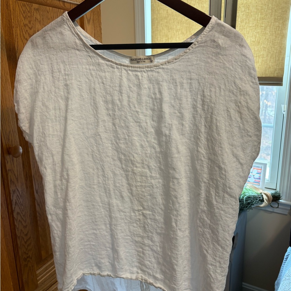 Women’s White Linen Scoop-Neck Boxy Tunic